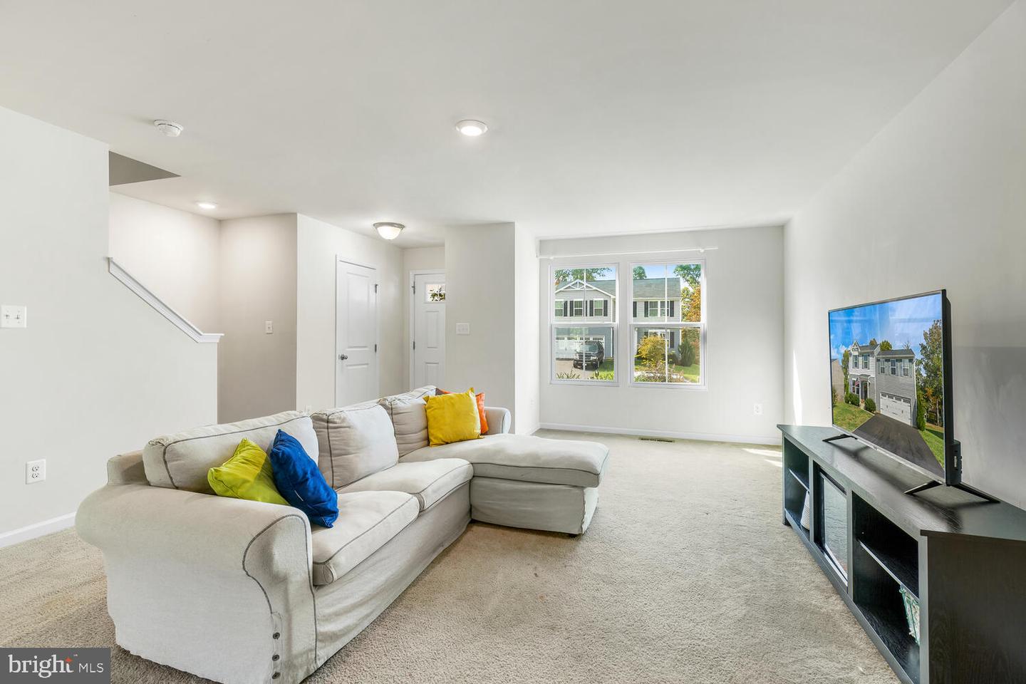 2055 Mourning Dove DRIVE