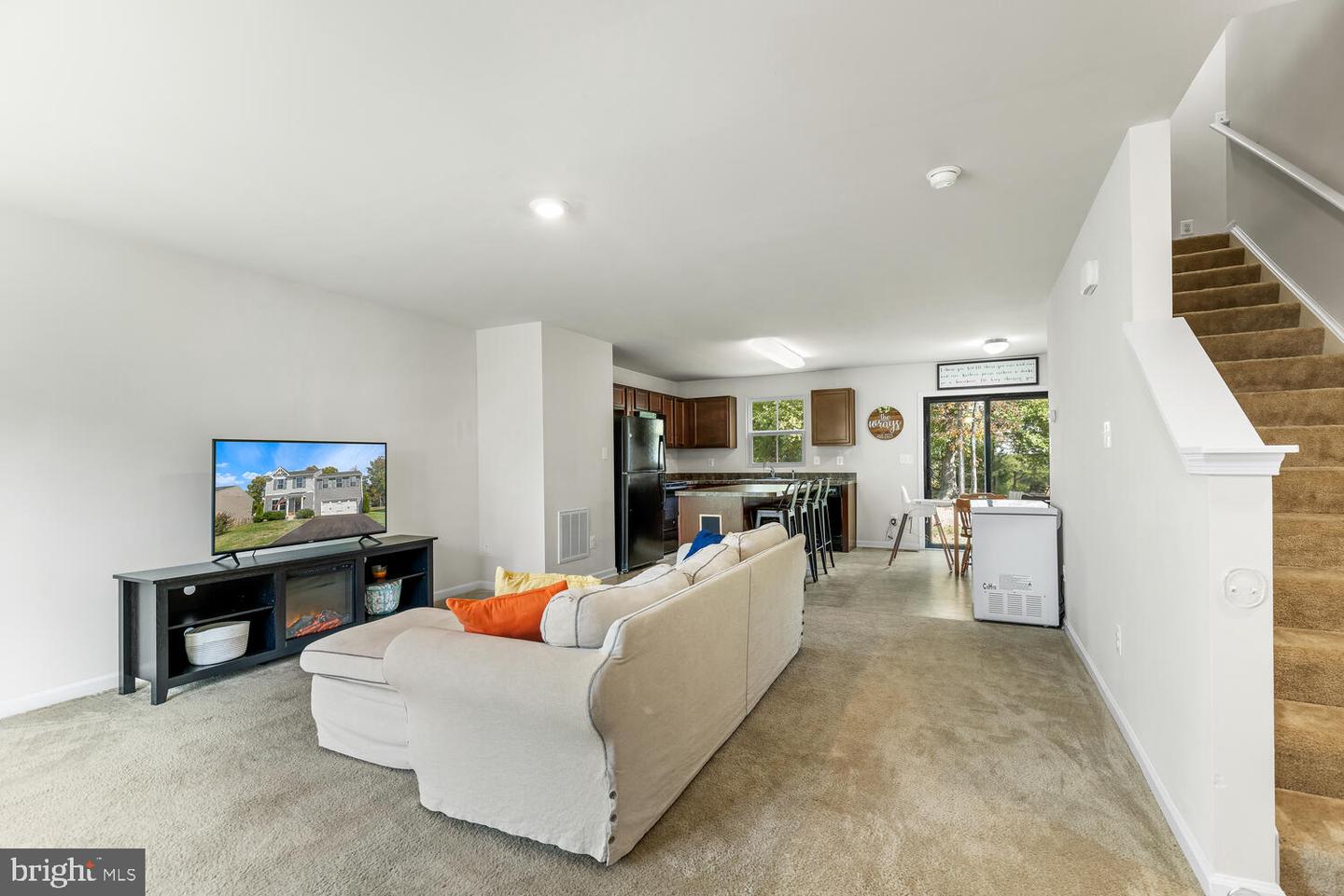 2055 Mourning Dove DRIVE