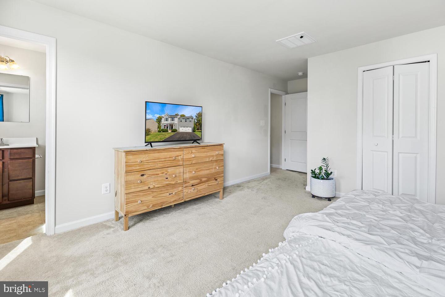 2055 Mourning Dove DRIVE