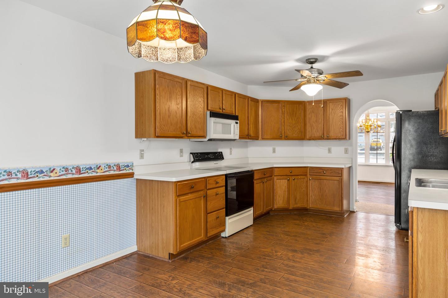 4233 Lakeview PARKWAY