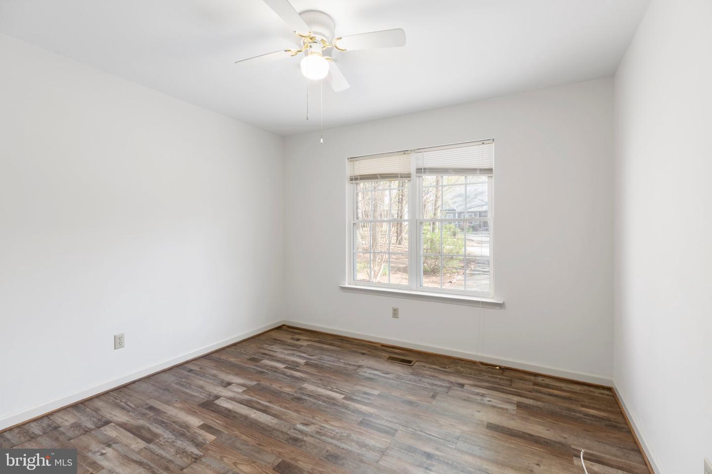 4233 Lakeview PARKWAY