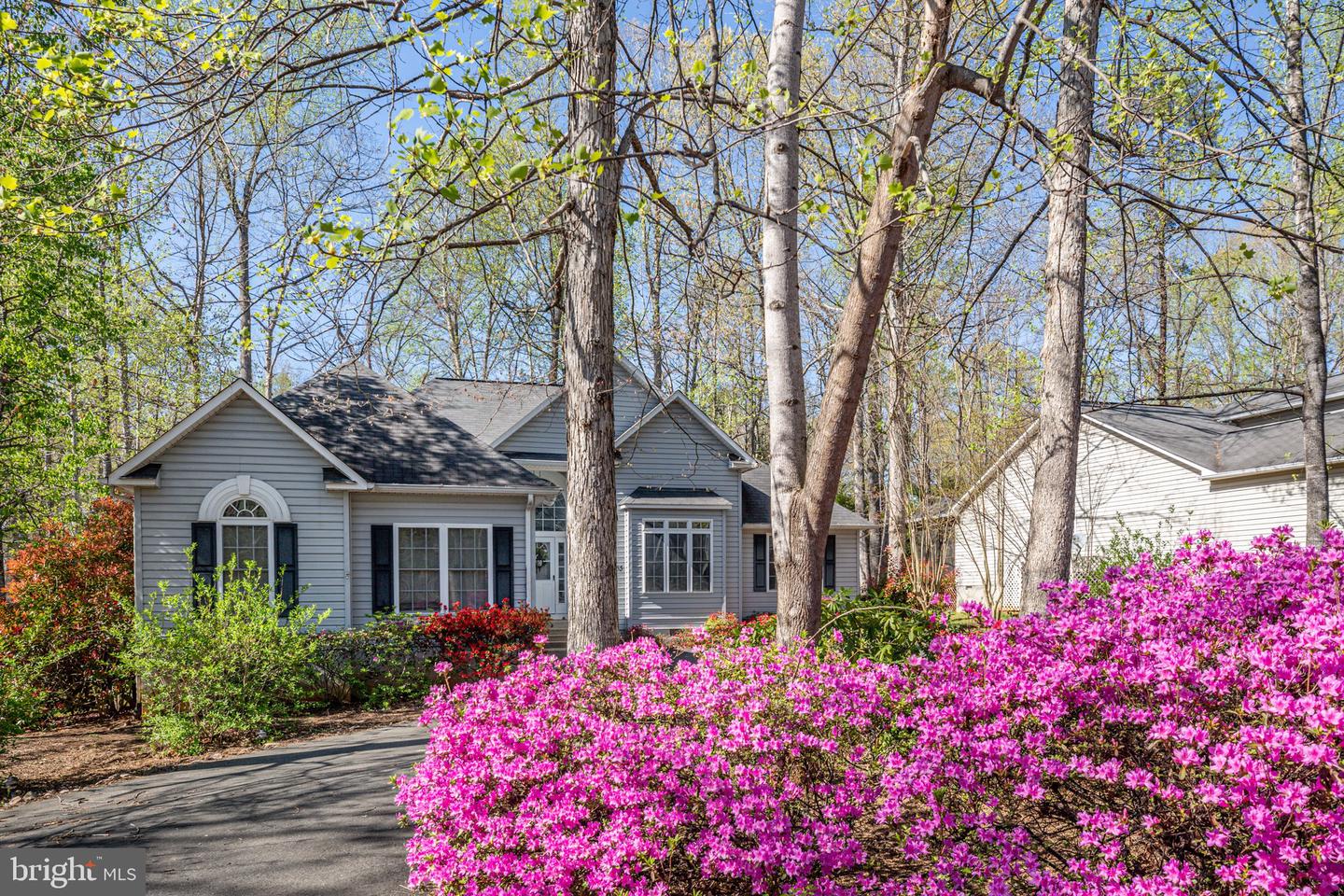 4233 Lakeview PARKWAY