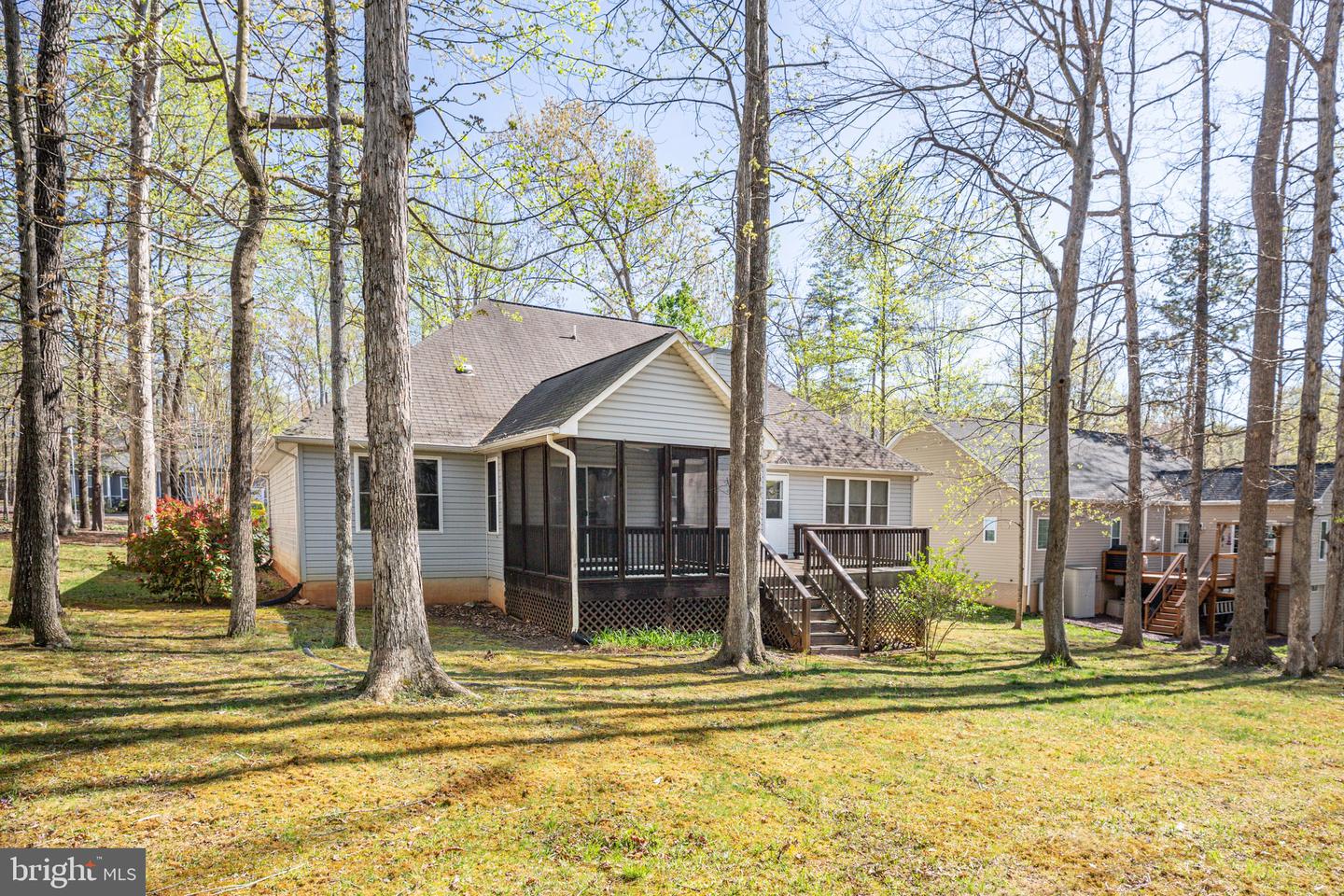 4233 Lakeview PARKWAY