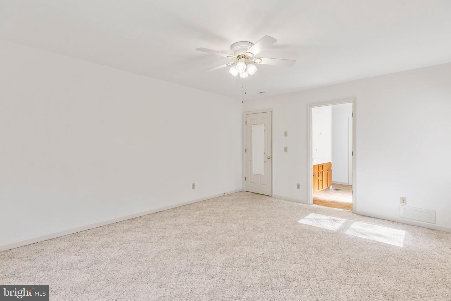 4233 Lakeview PARKWAY
