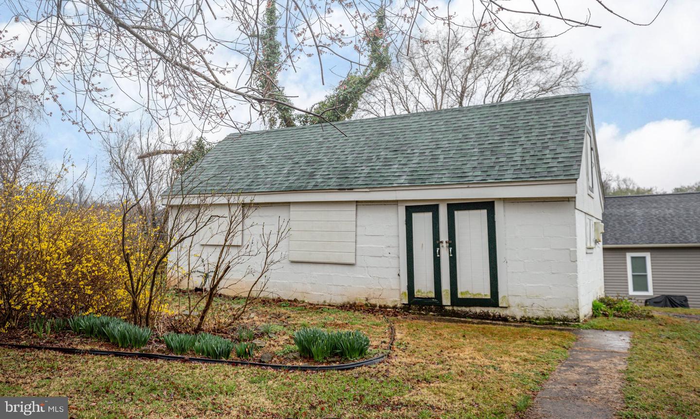 274 Peliso AVENUE