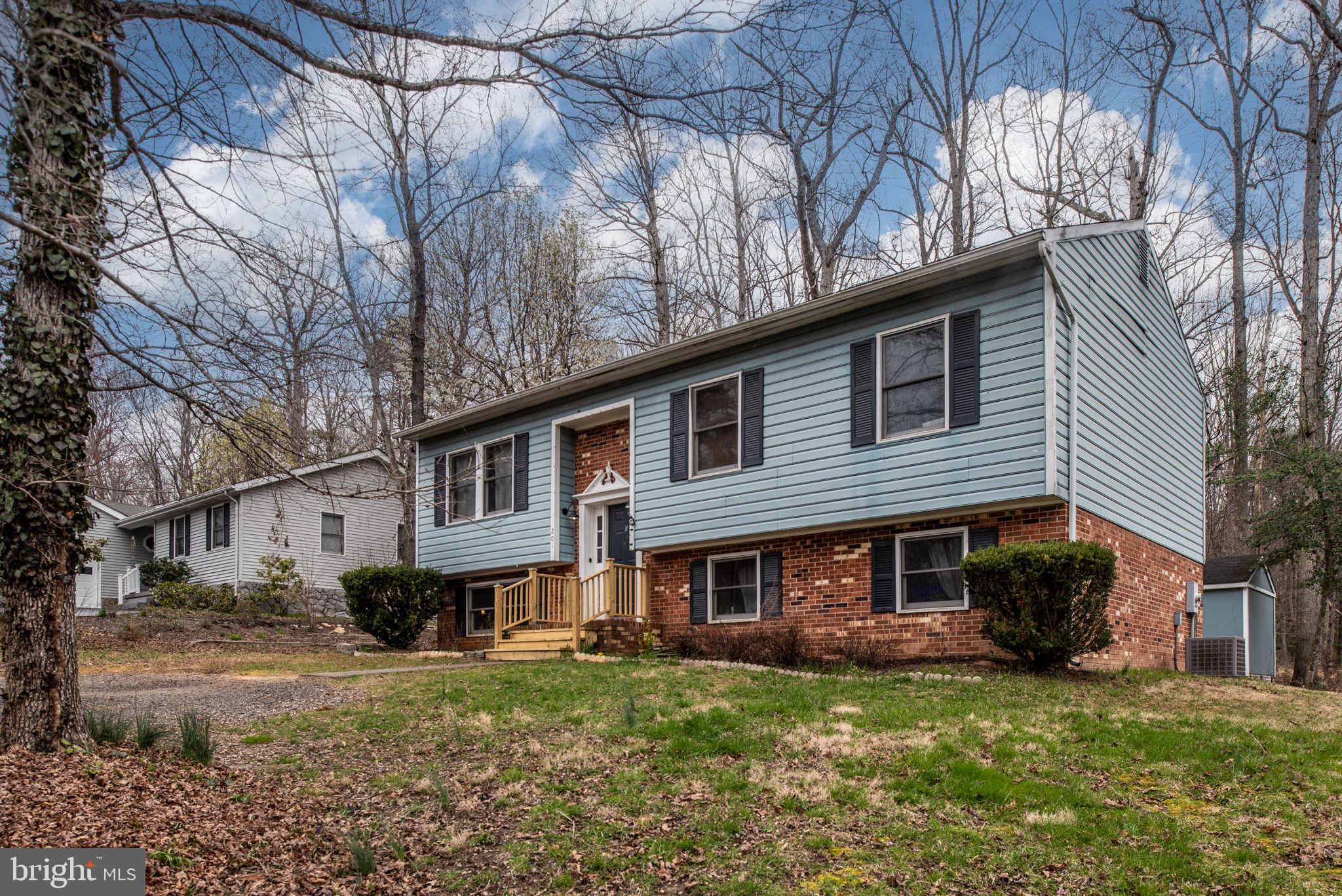 201 Monticello CIRCLE