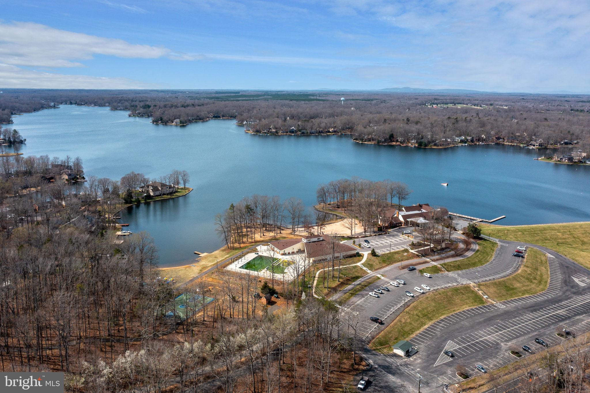 201 Monticello CIRCLE