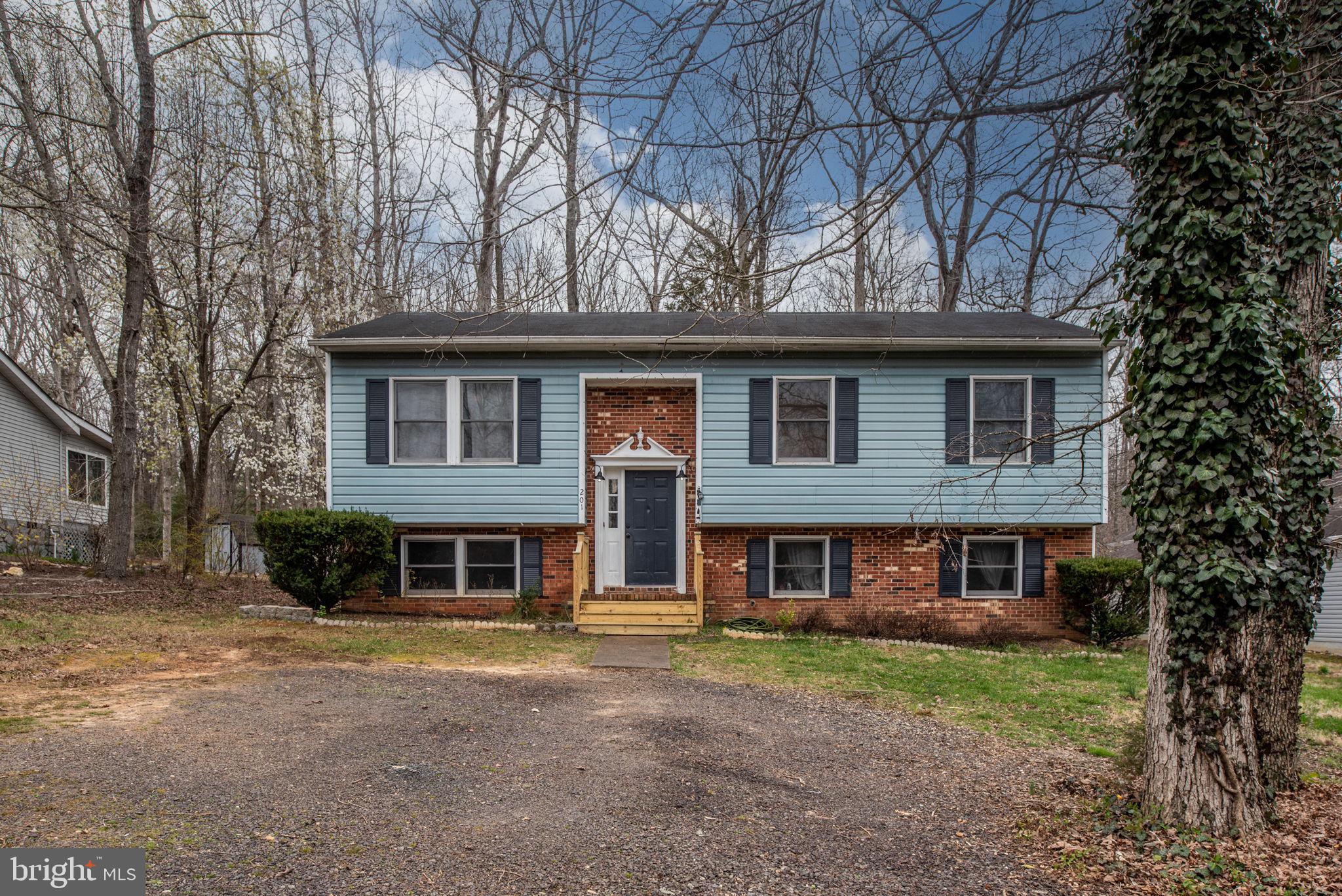 201 Monticello CIRCLE