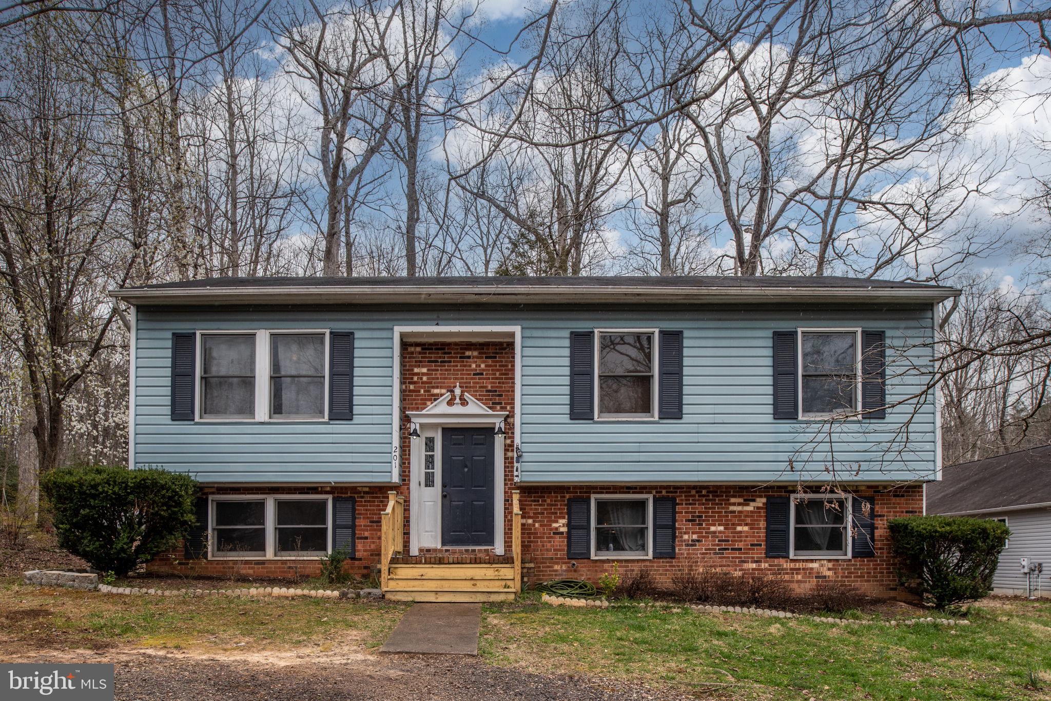 201 Monticello CIRCLE