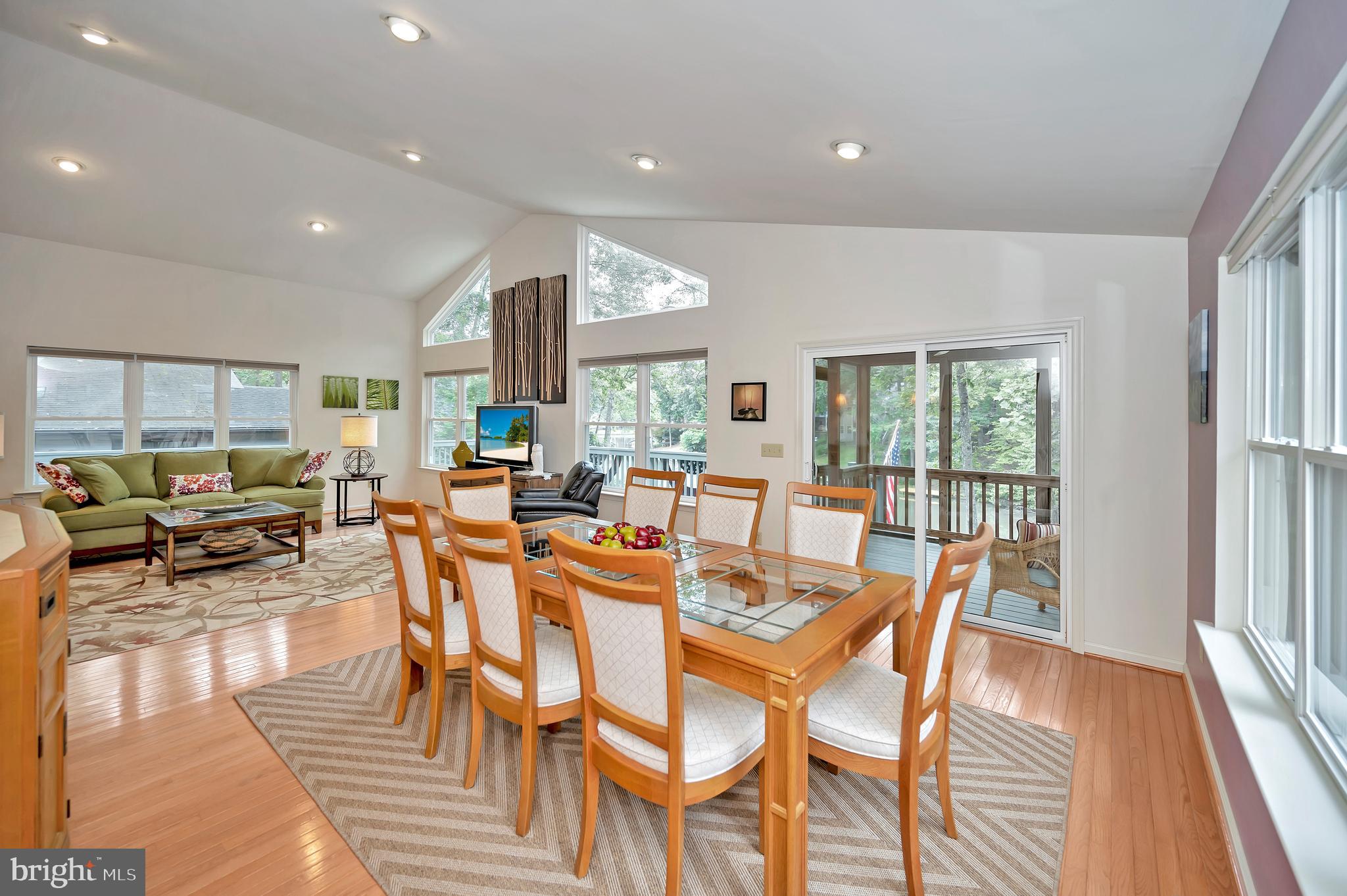 116 Cumberland CIRCLE