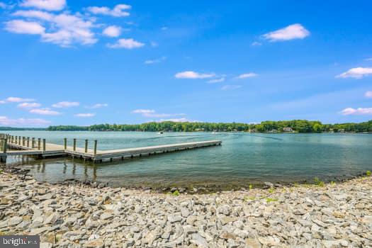 1503 Lakeview Pkwy