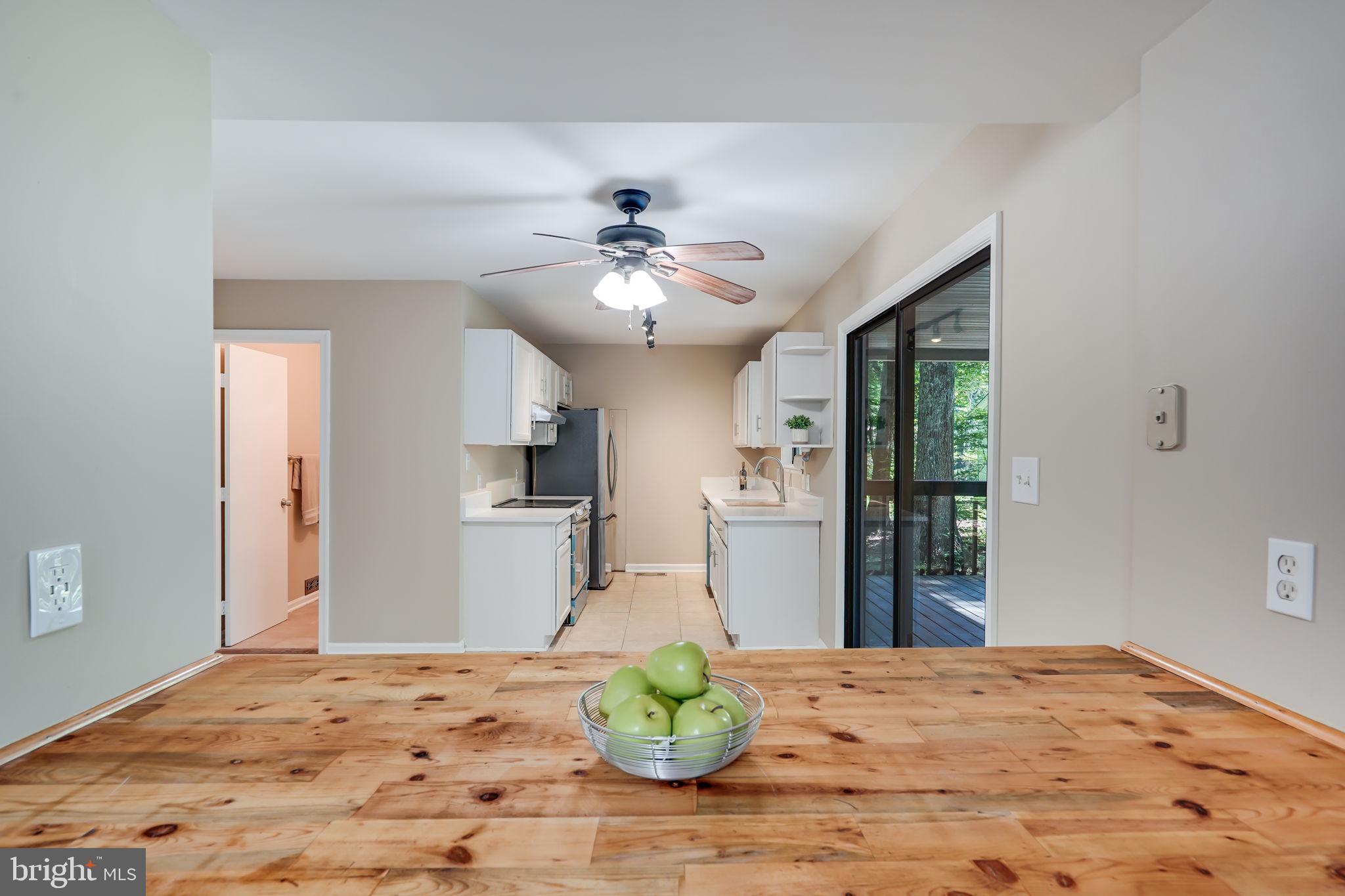 1503 Lakeview Pkwy