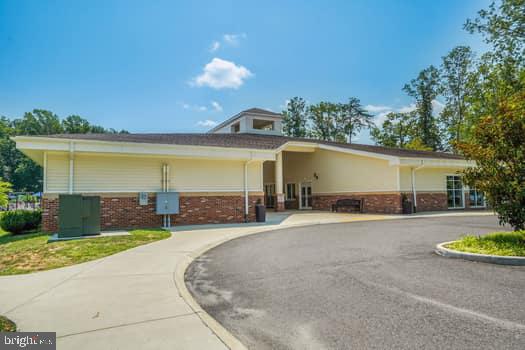 1503 Lakeview Pkwy