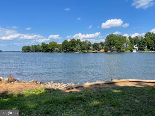 1503 Lakeview Pkwy