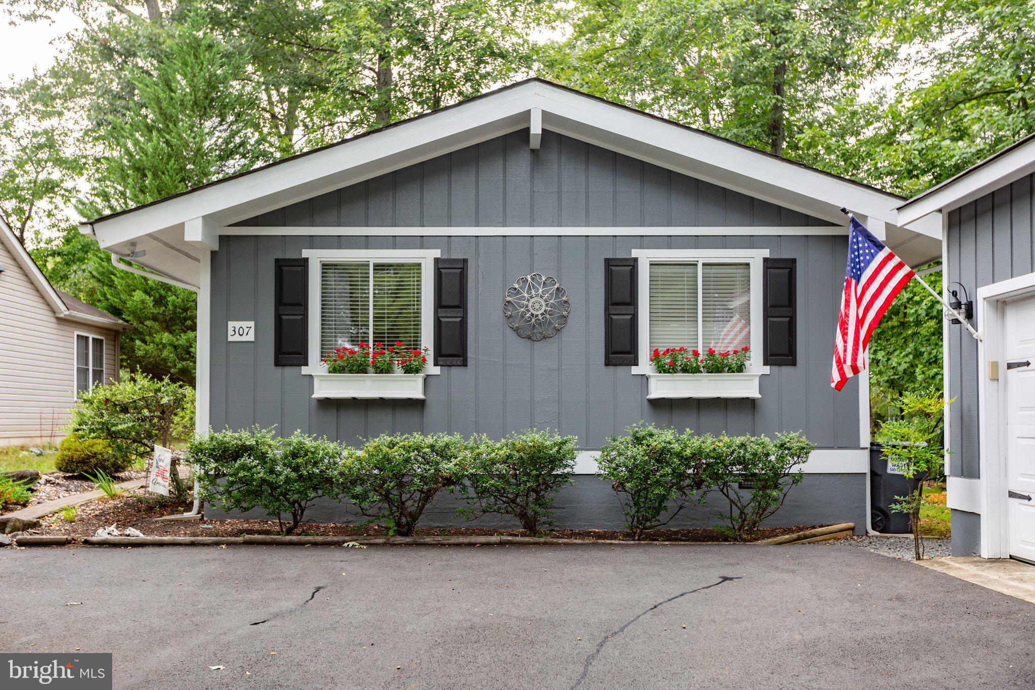 307 Westover PARKWAY