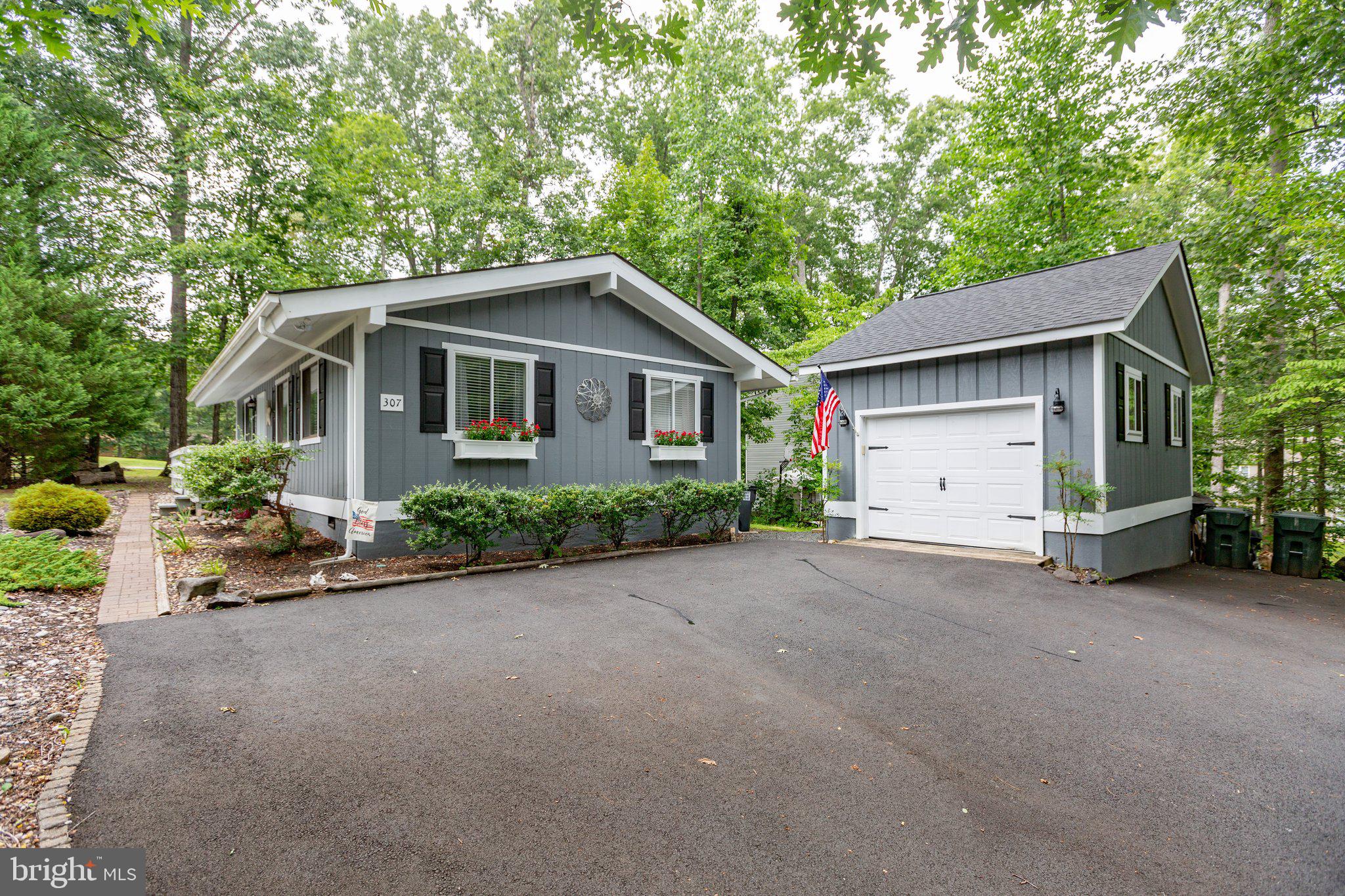 307 Westover PARKWAY