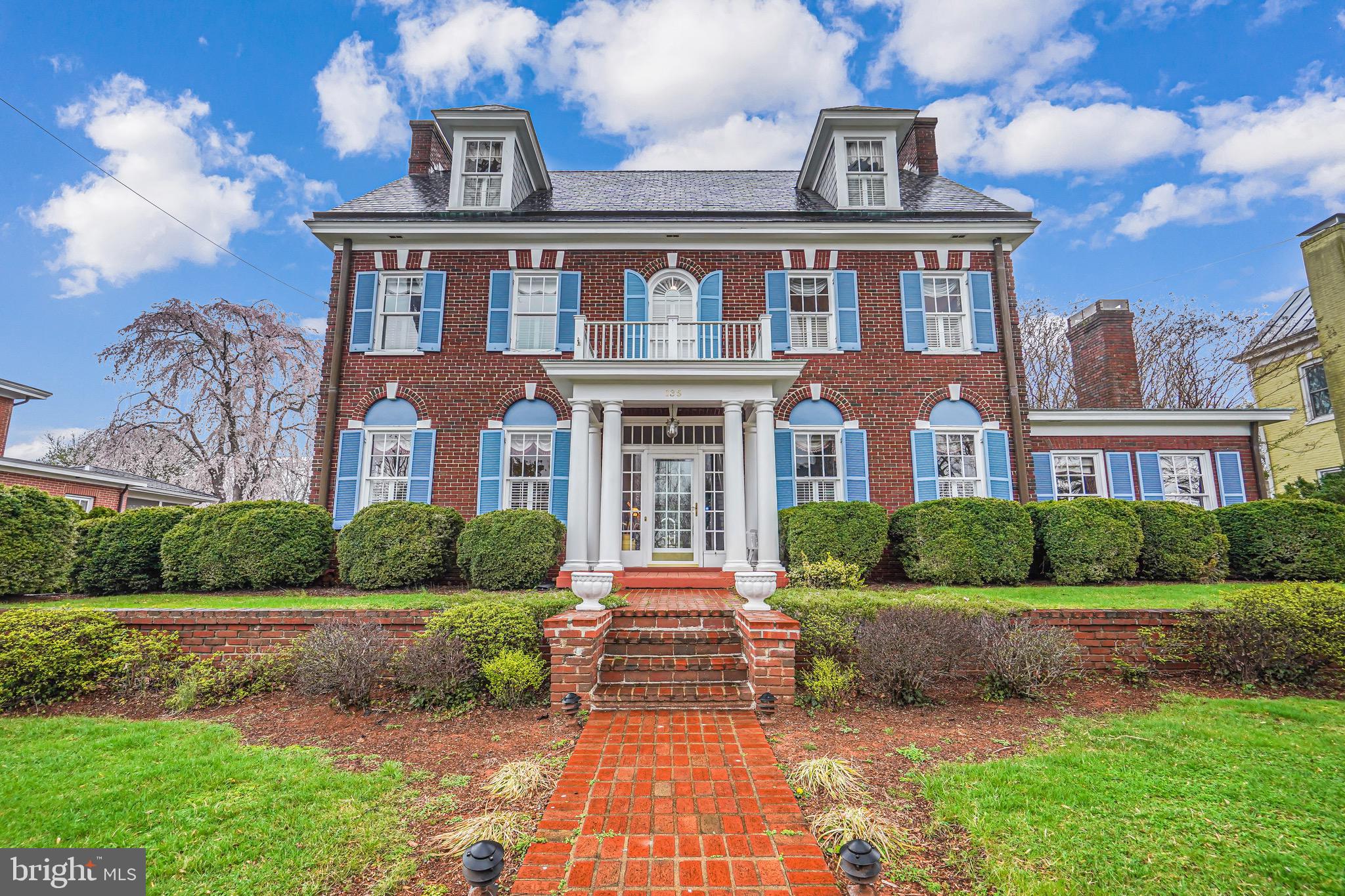 135 N Madison St