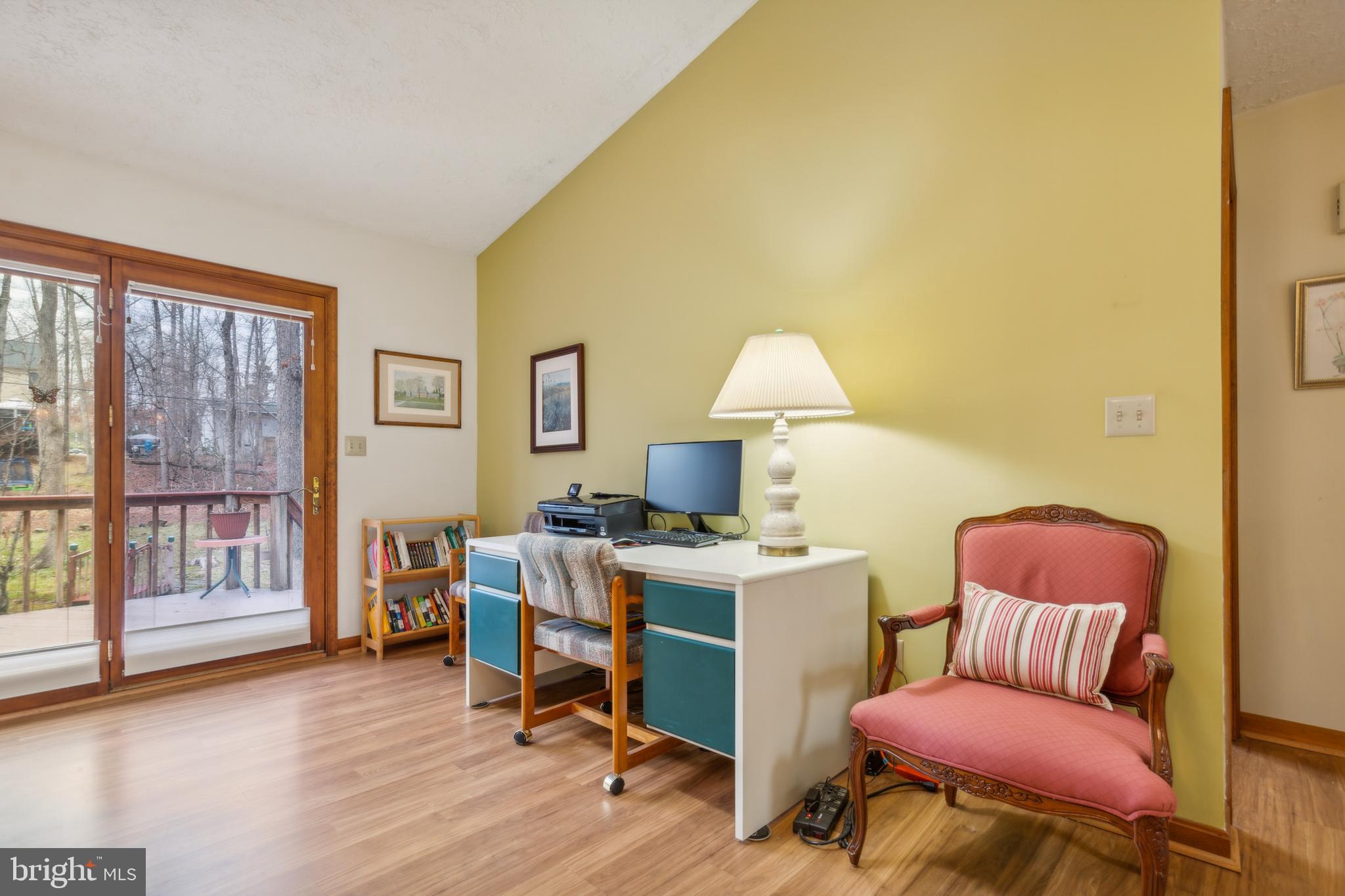 732 Lakeview Pkwy