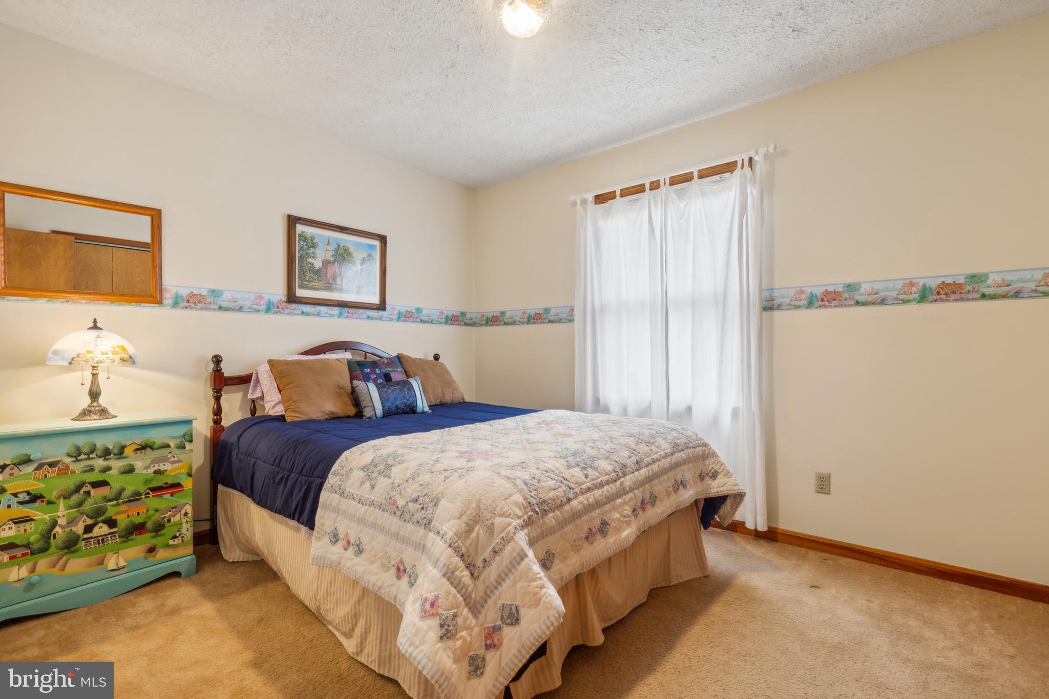 732 Lakeview Pkwy
