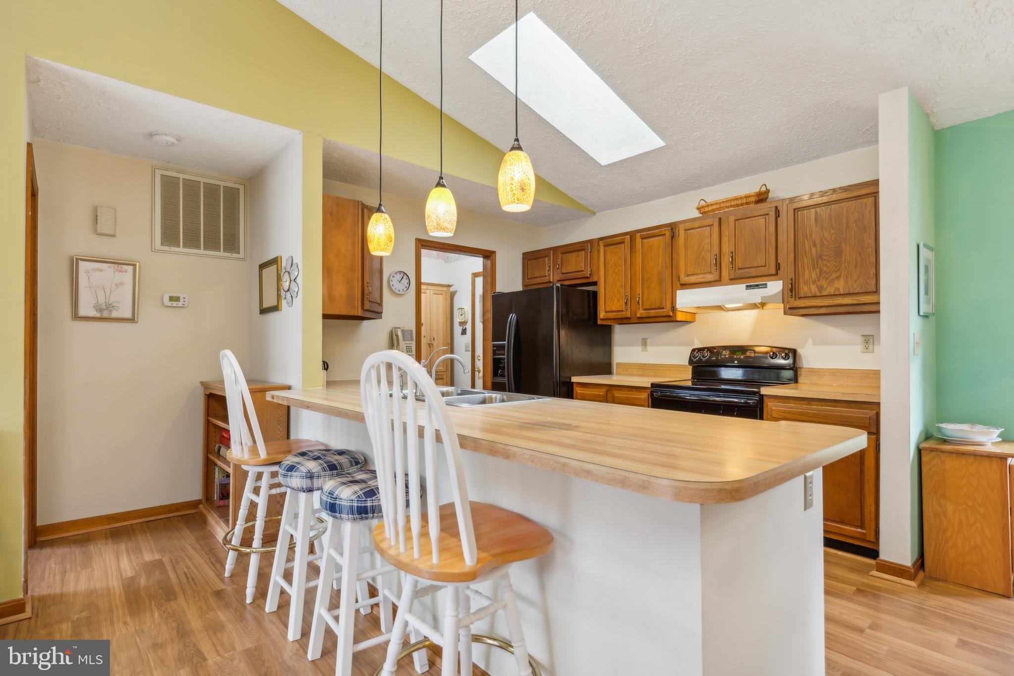 732 Lakeview Pkwy