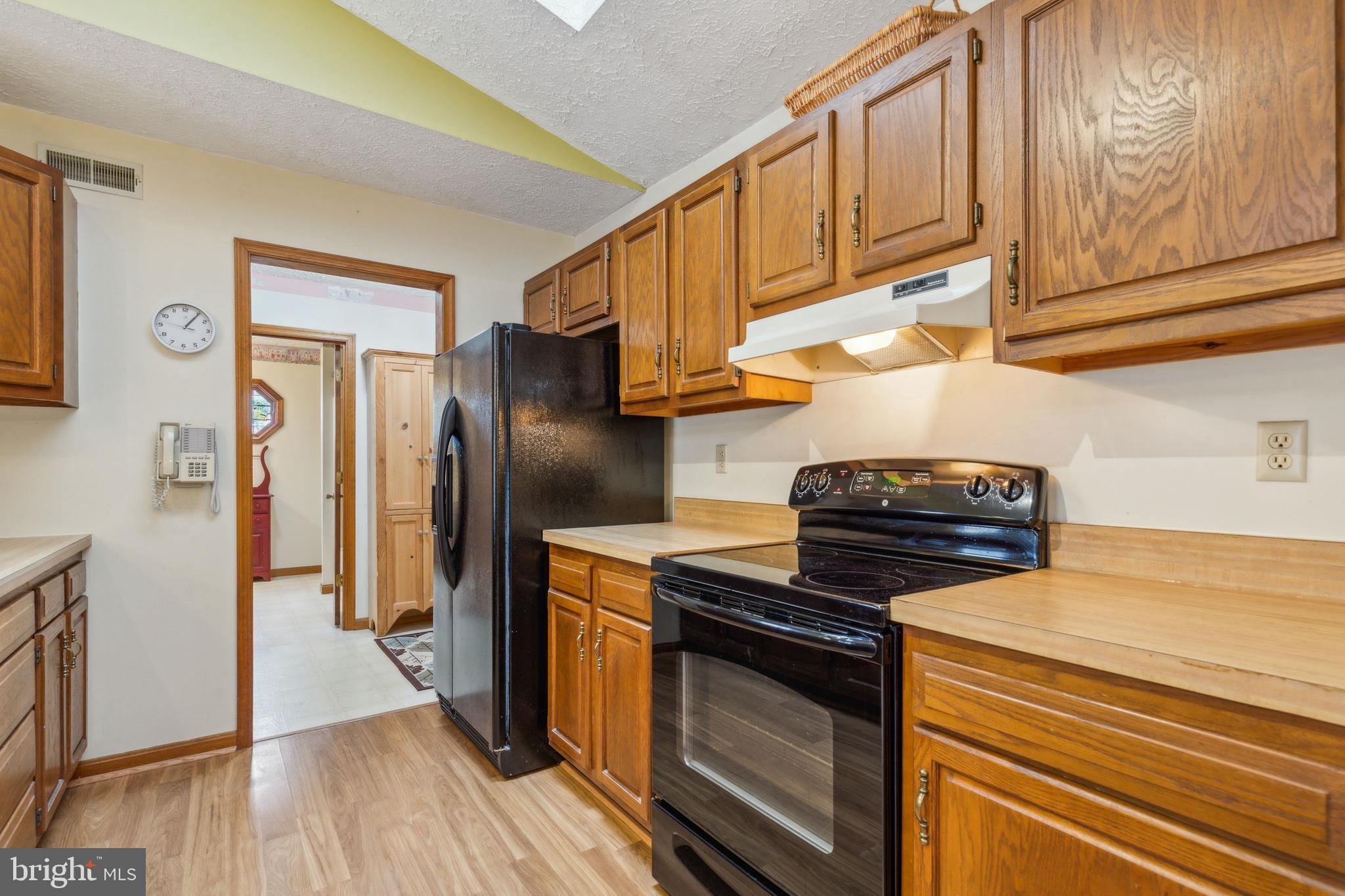 732 Lakeview Pkwy