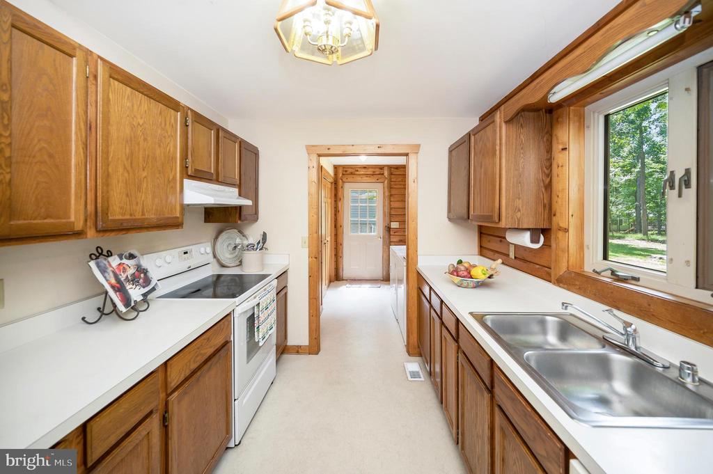 140 Monticello Cir