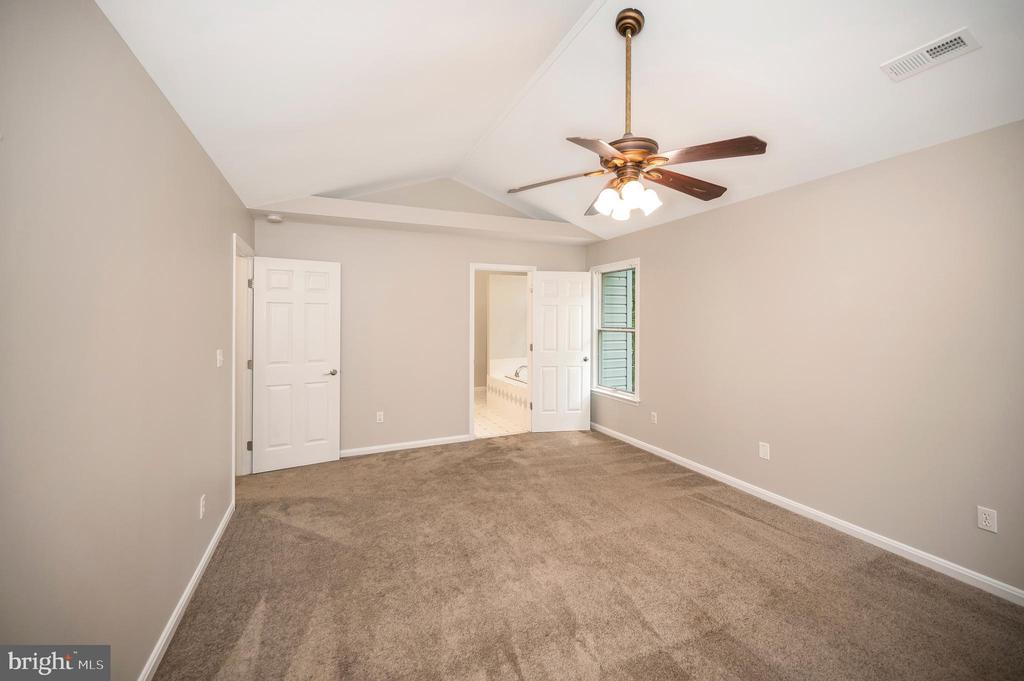 3608 Lakeview Pkwy