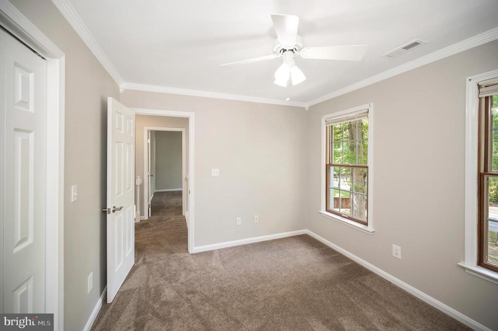 3608 Lakeview Pkwy