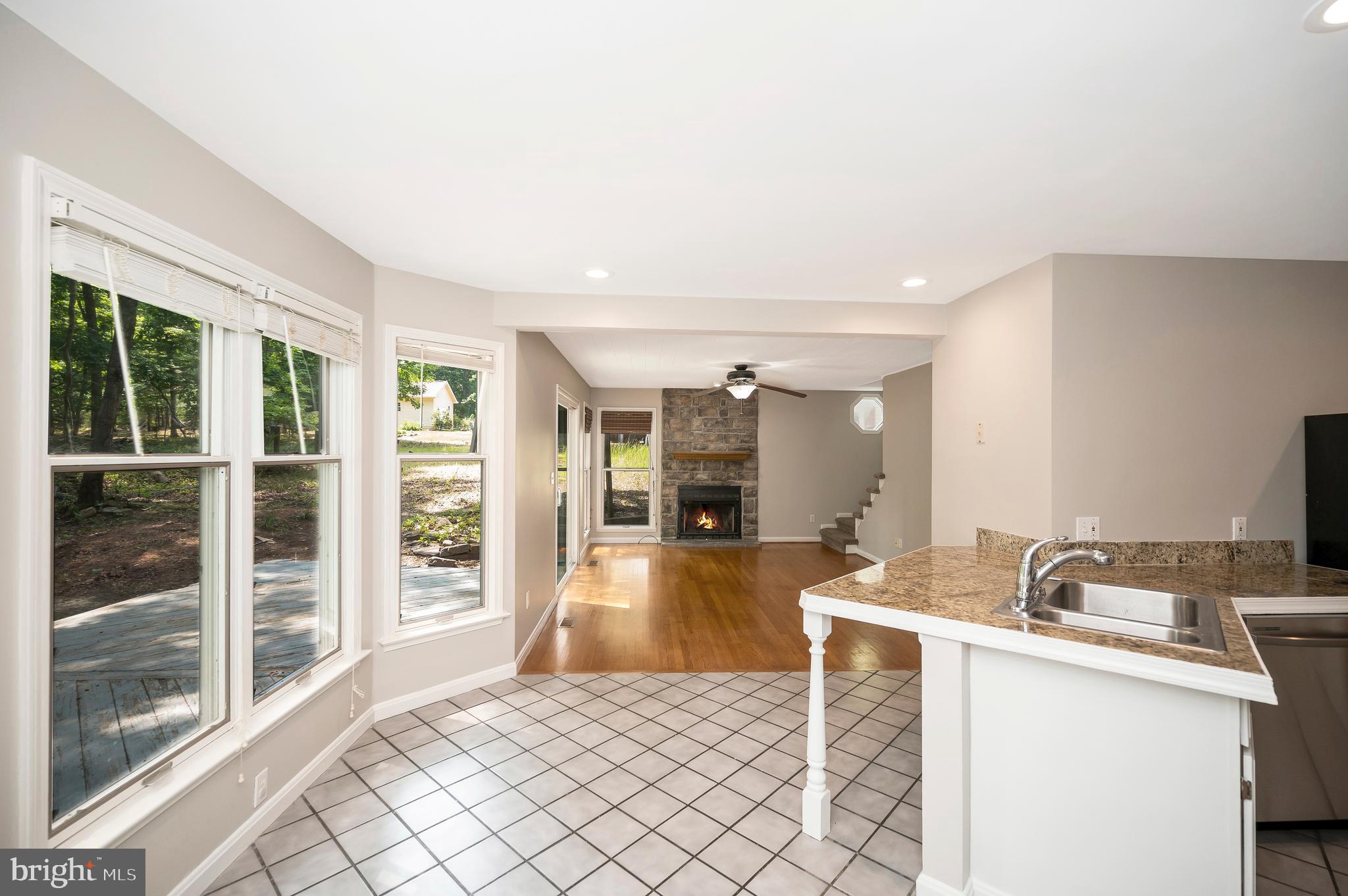 3608 Lakeview Pkwy