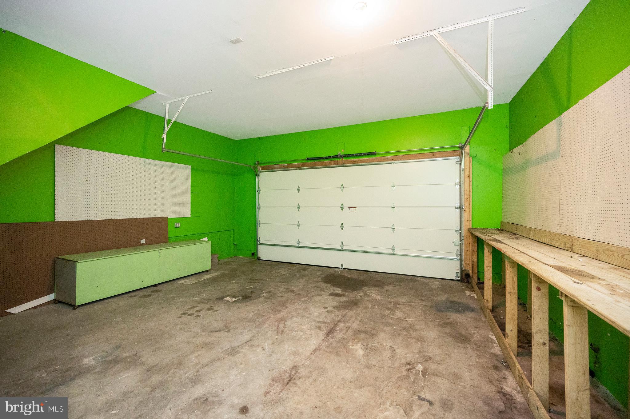 3608 Lakeview Pkwy