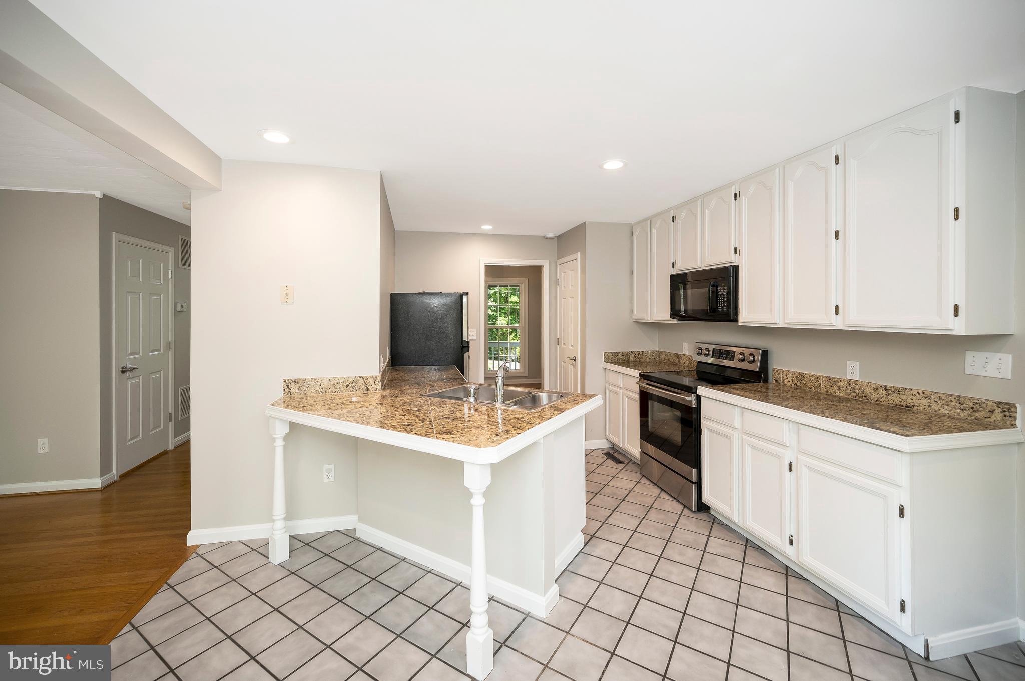 3608 Lakeview Pkwy
