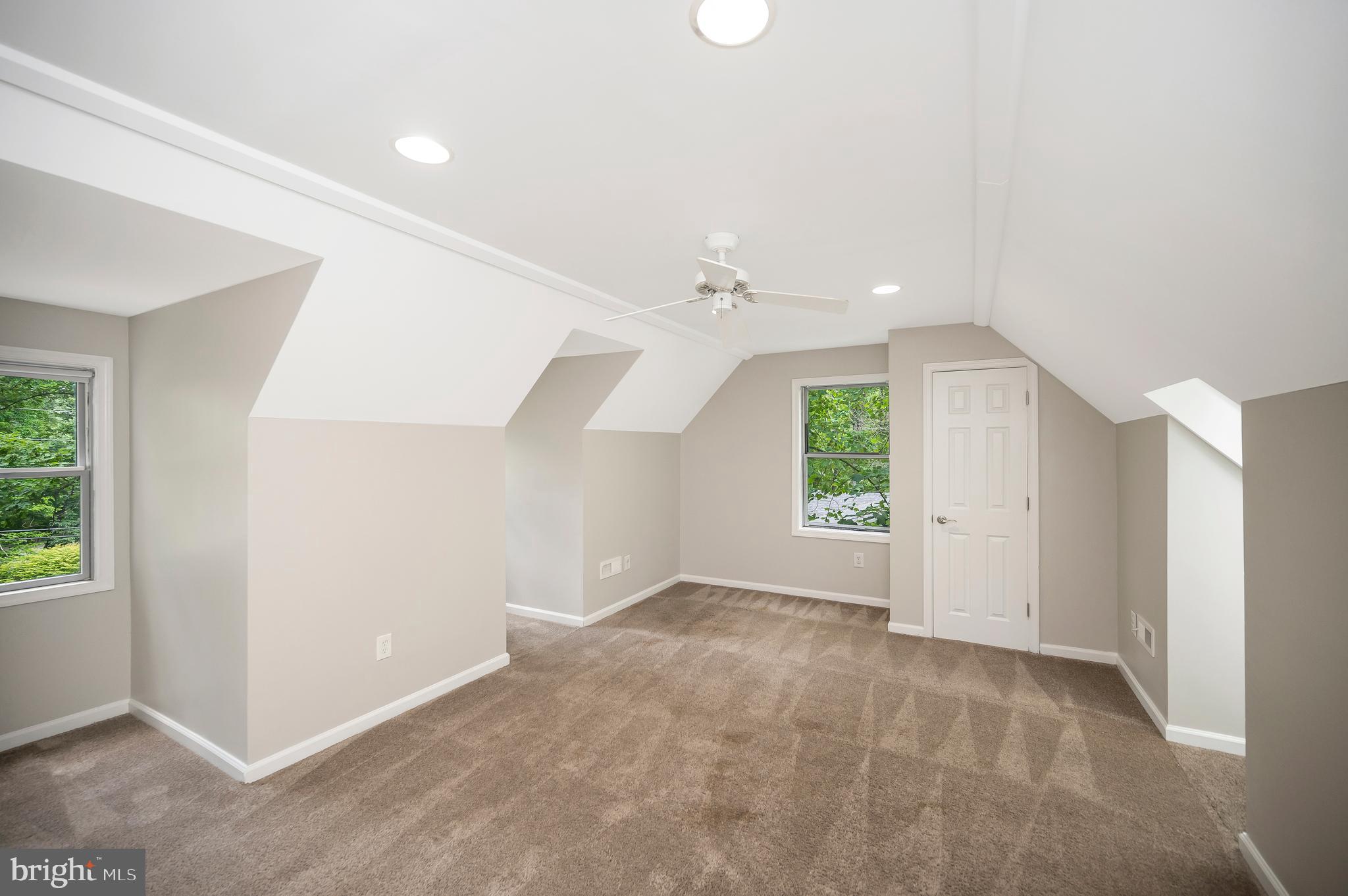 3608 Lakeview Pkwy