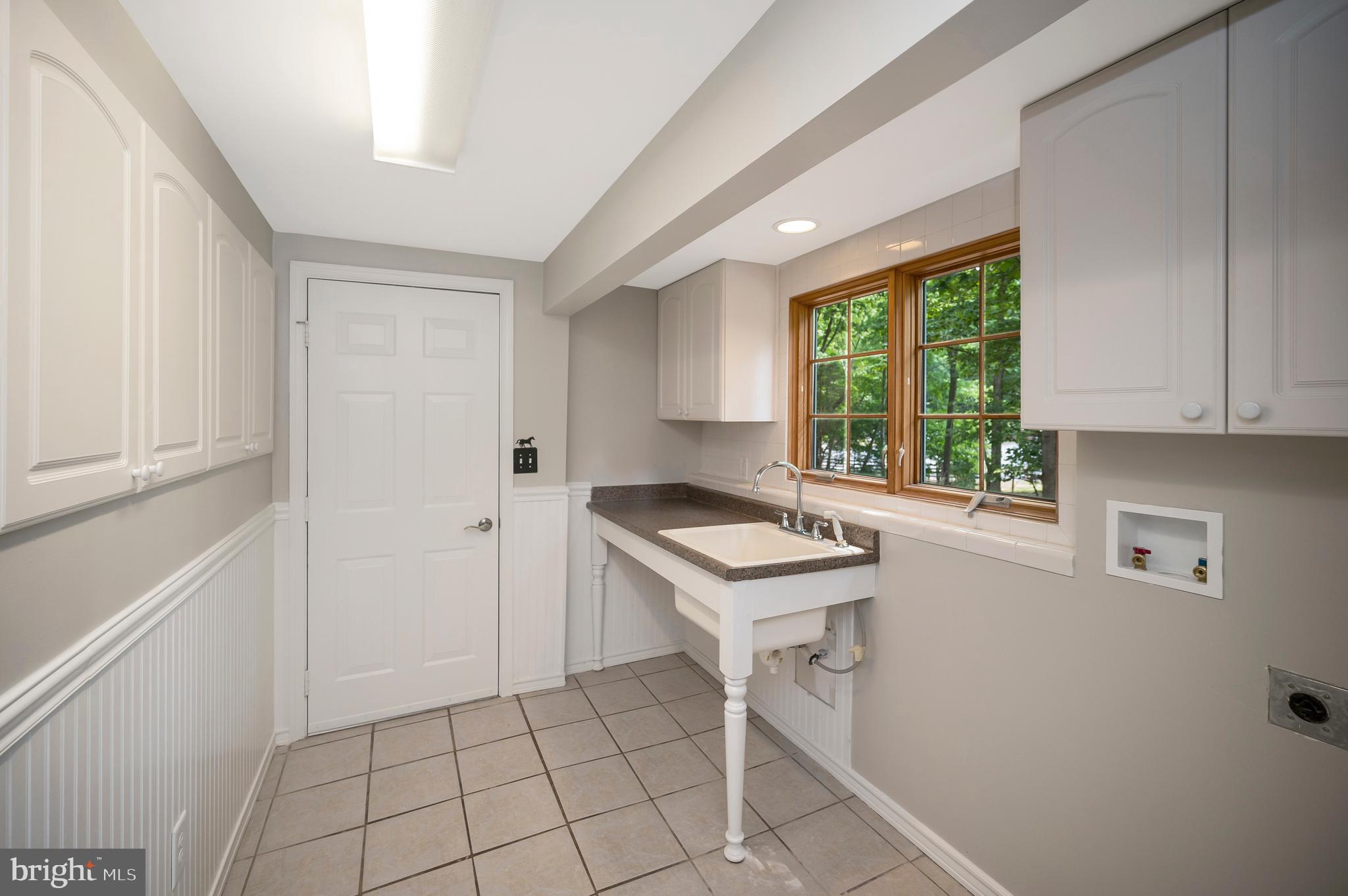 3608 Lakeview Pkwy