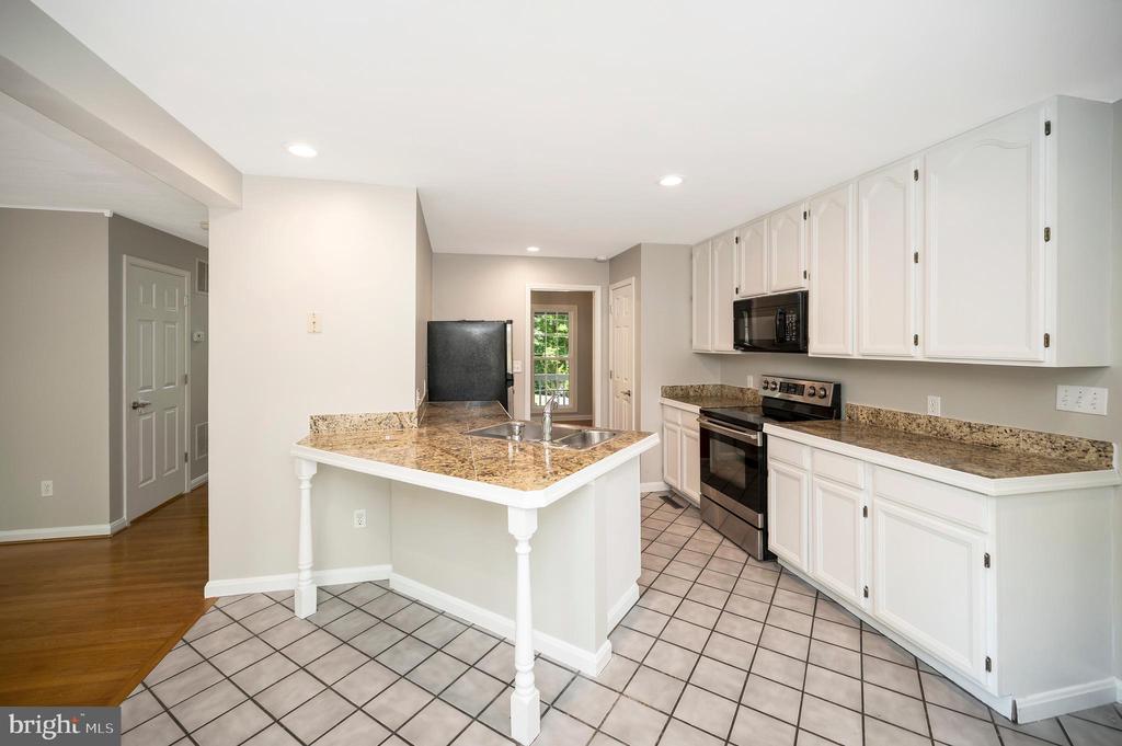 3608 Lakeview Pkwy