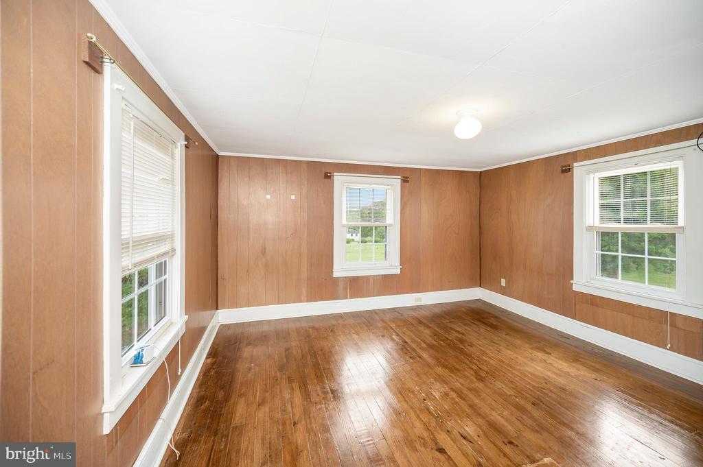 32432 Zoar Rd