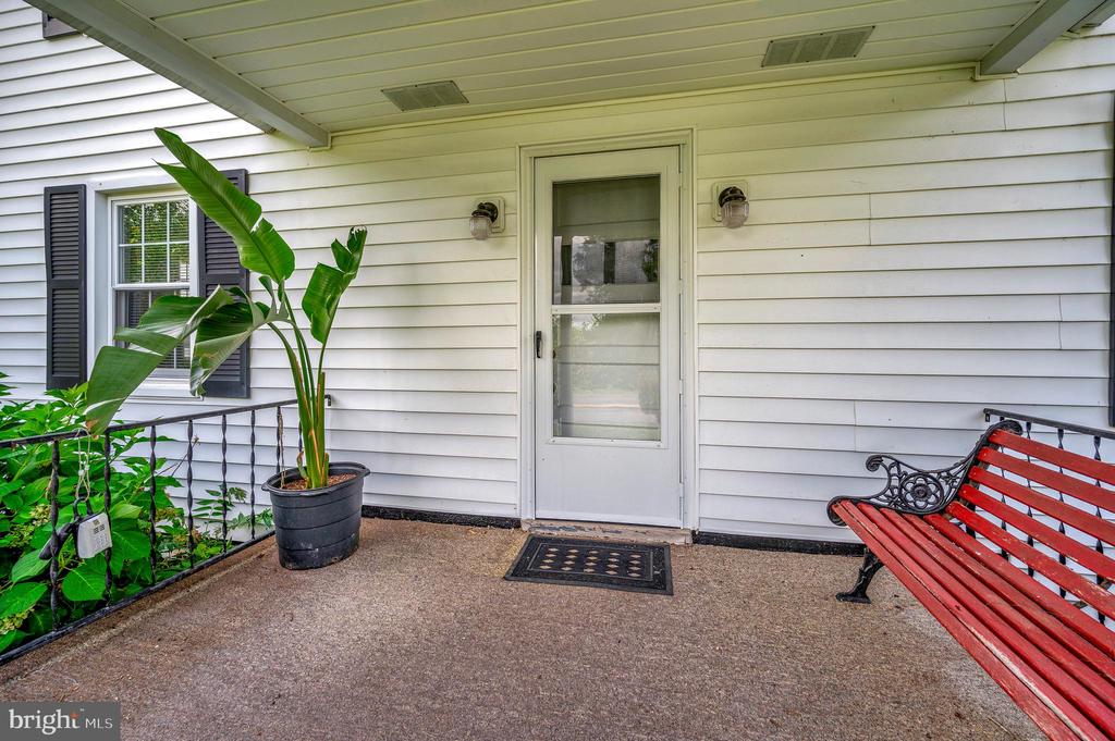 32432 Zoar Rd