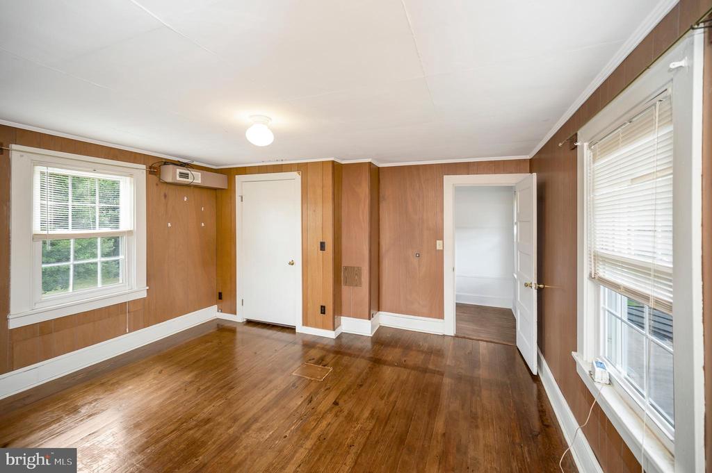 32432 Zoar Rd