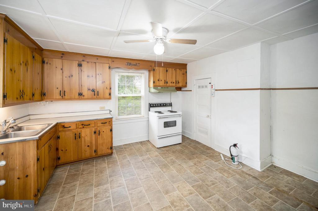 32432 Zoar Rd