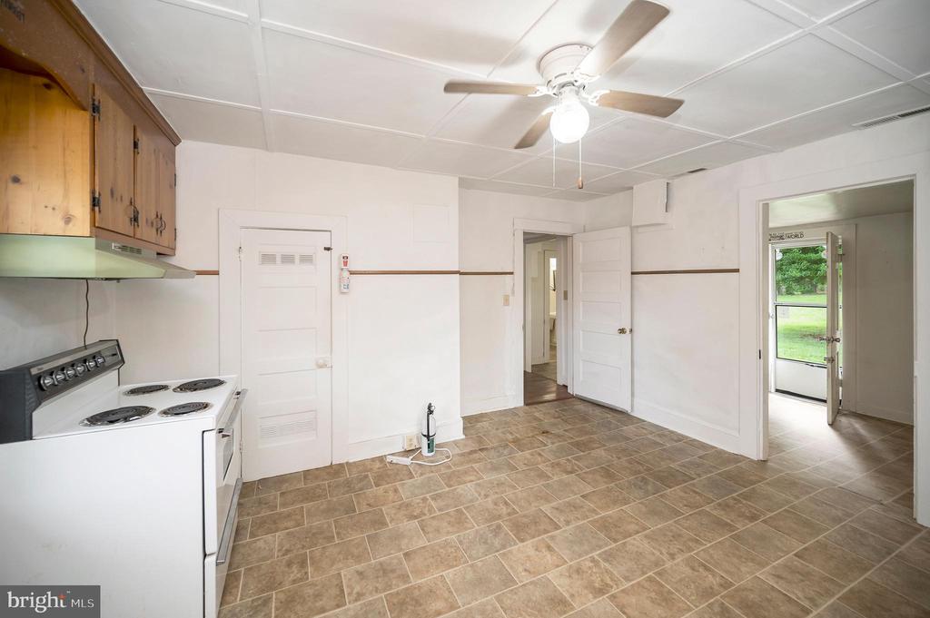32432 Zoar Rd