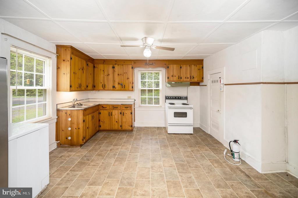 32432 Zoar Rd