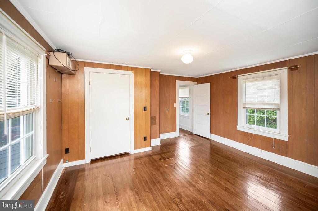 32432 Zoar Rd