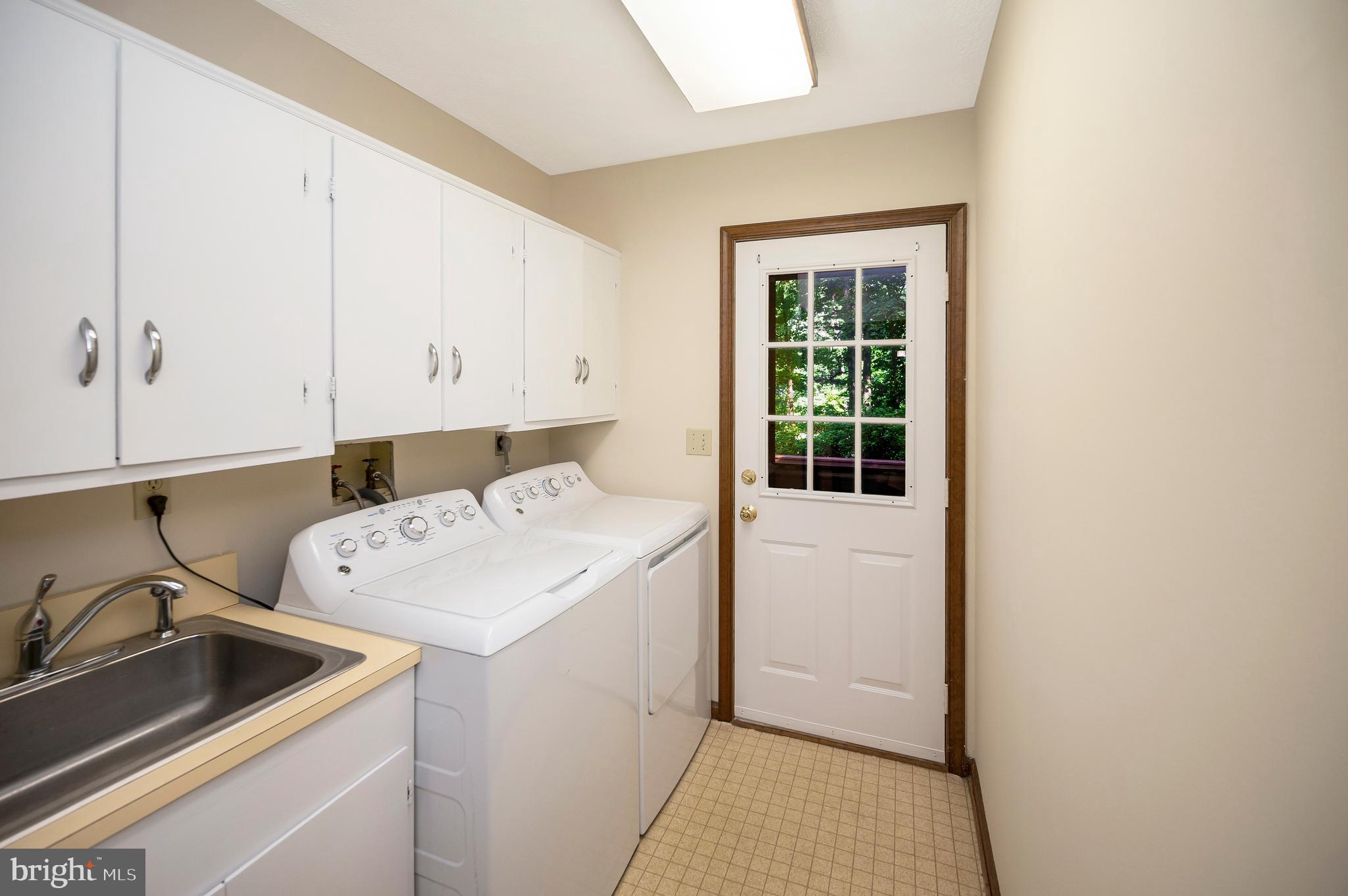 209 Fairway Dr