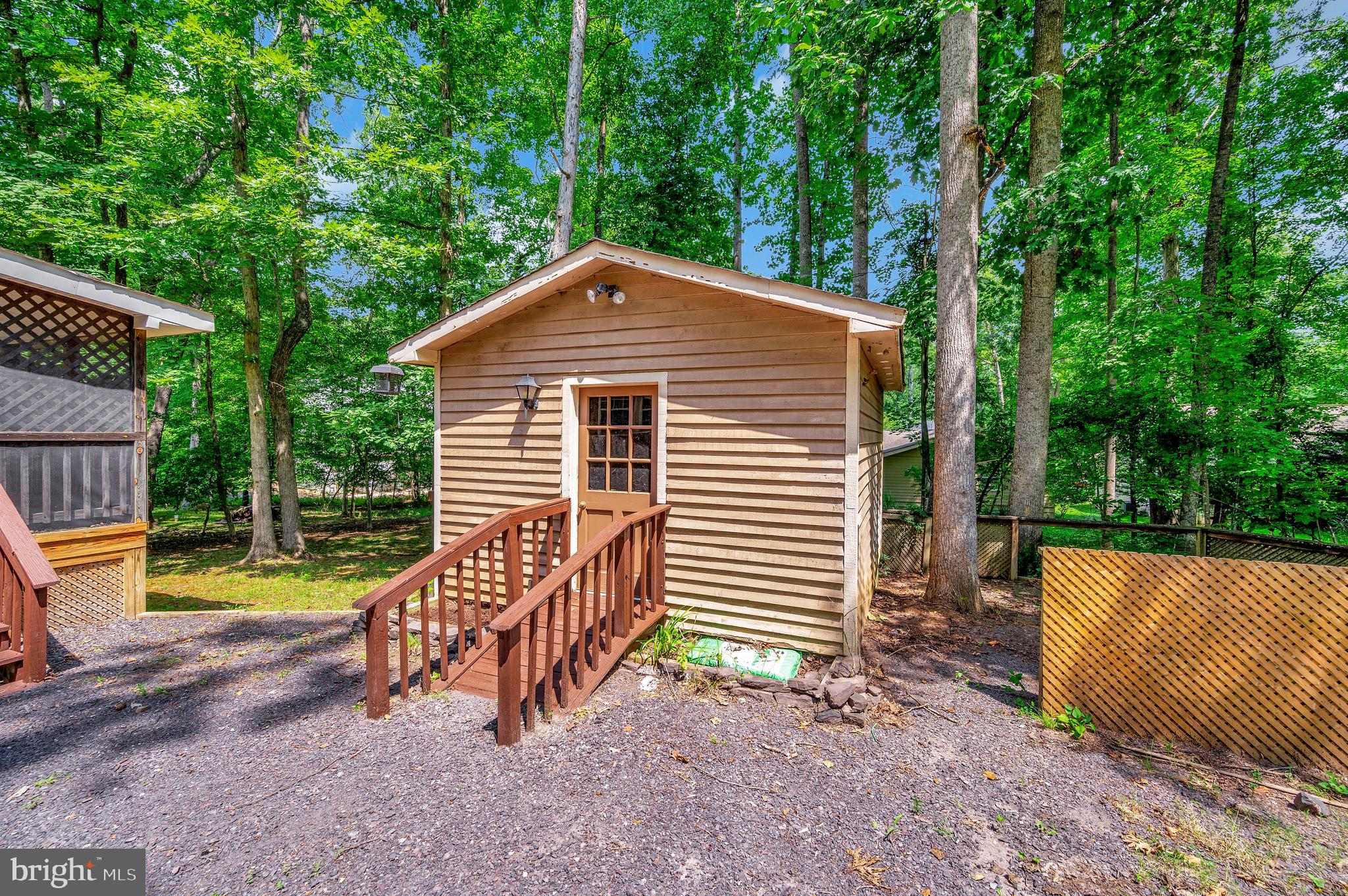 103 Flagstone Ct