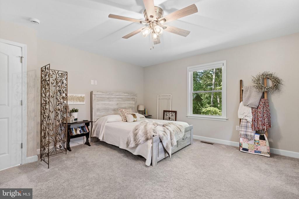 110 Carriage Ct