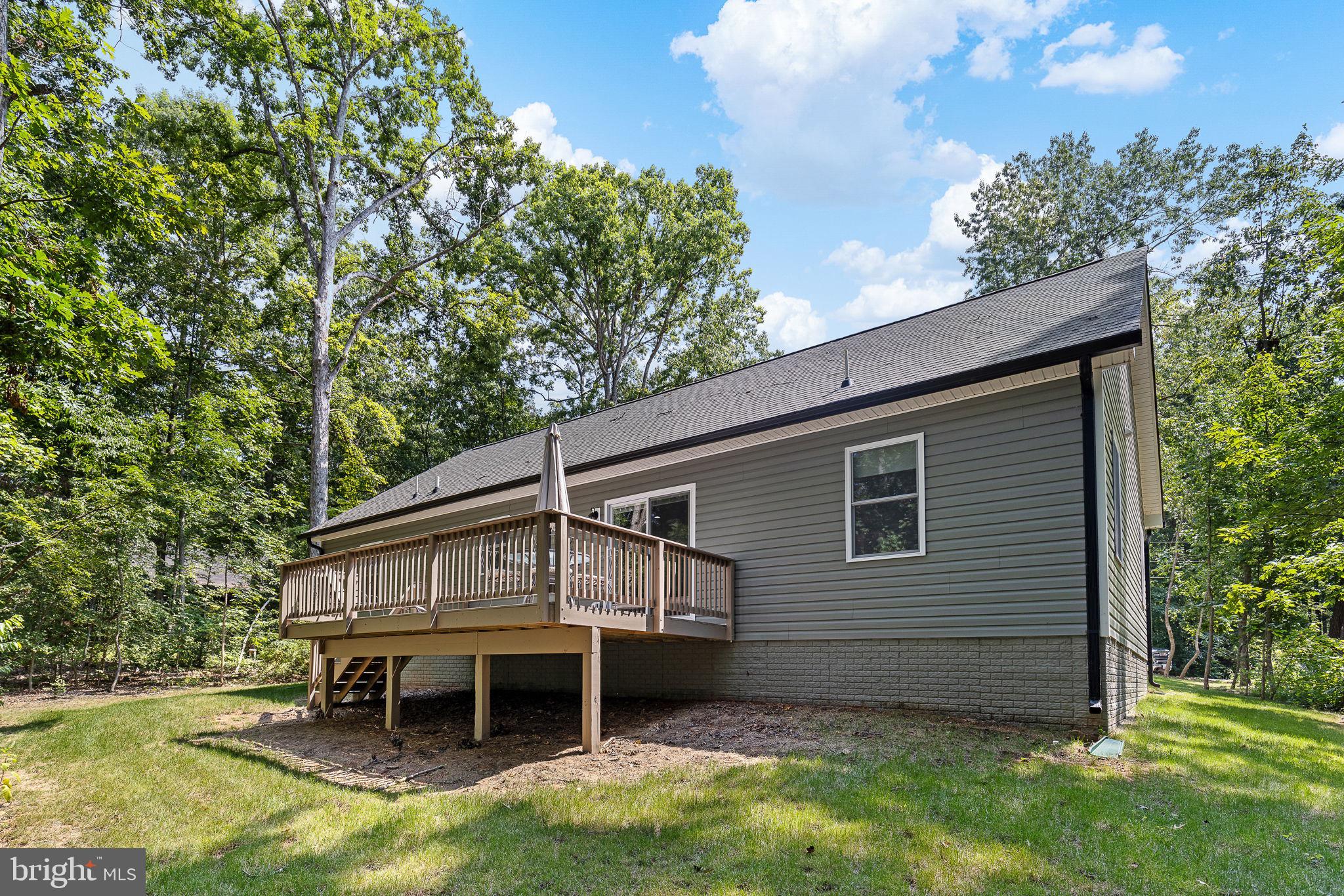 110 Carriage Ct