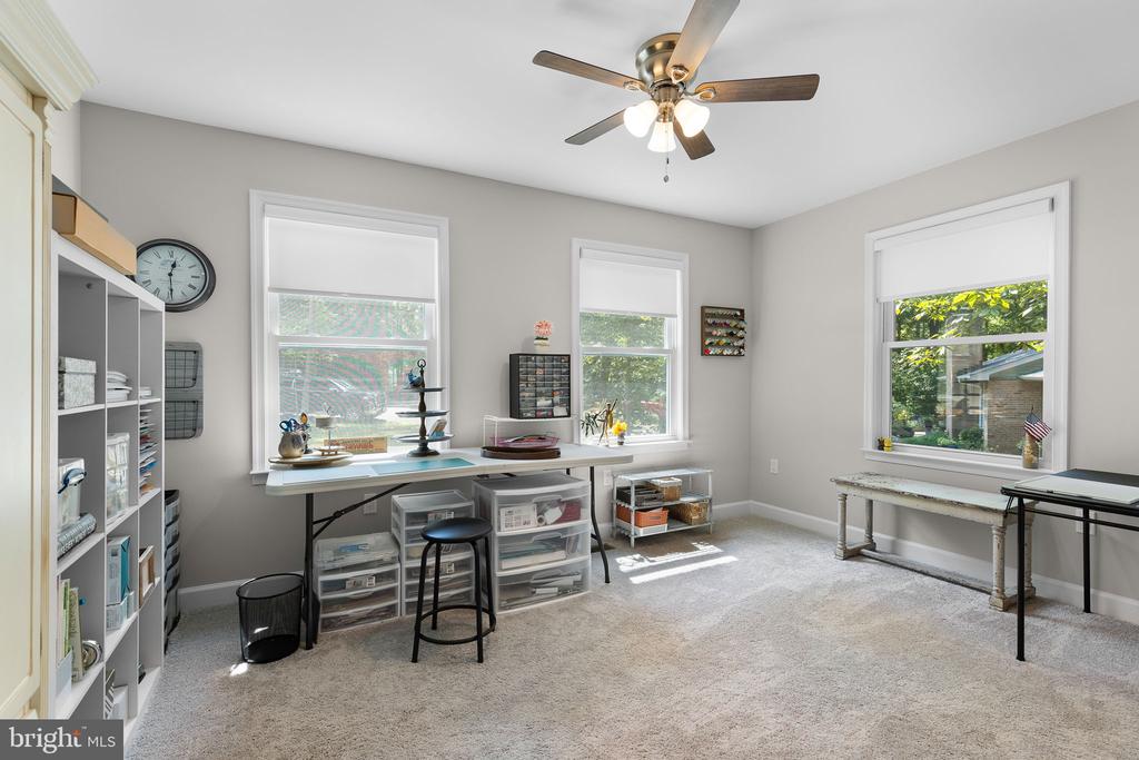 110 Carriage Ct