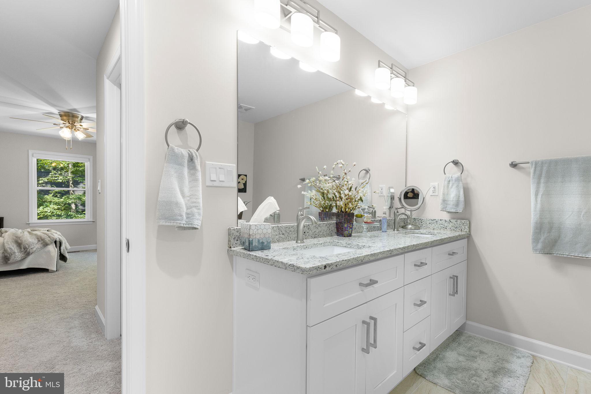 110 Carriage Ct