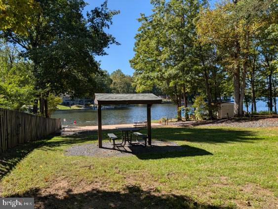 112 Edgehill Dr