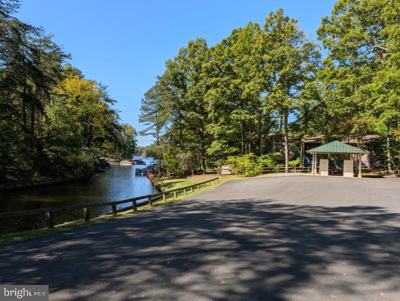 112 Edgehill Dr