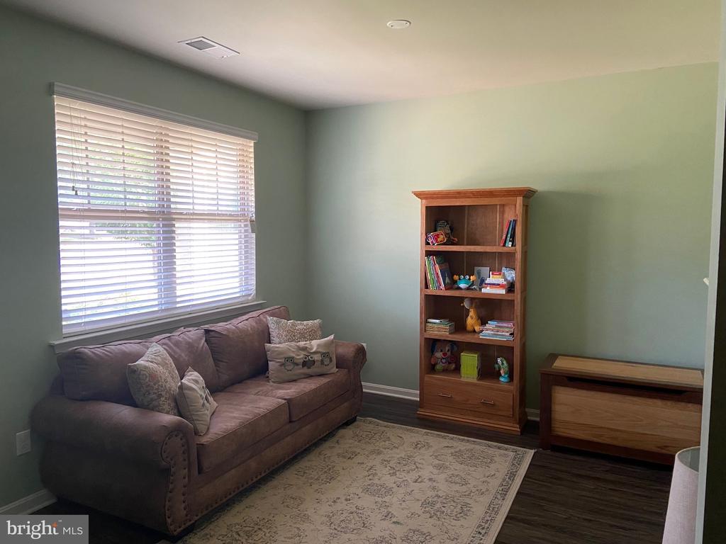 276 PARKER PLACE